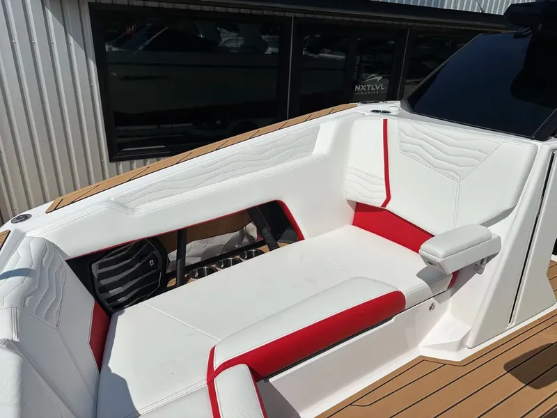 Slide: The Image of Nautique G25 2026 - 37