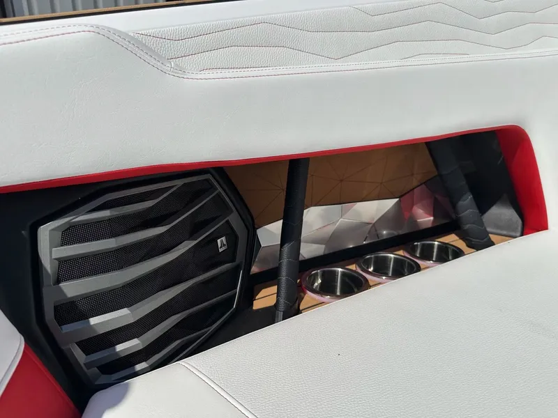 Slide: The Image of Nautique G25 2026 - 38