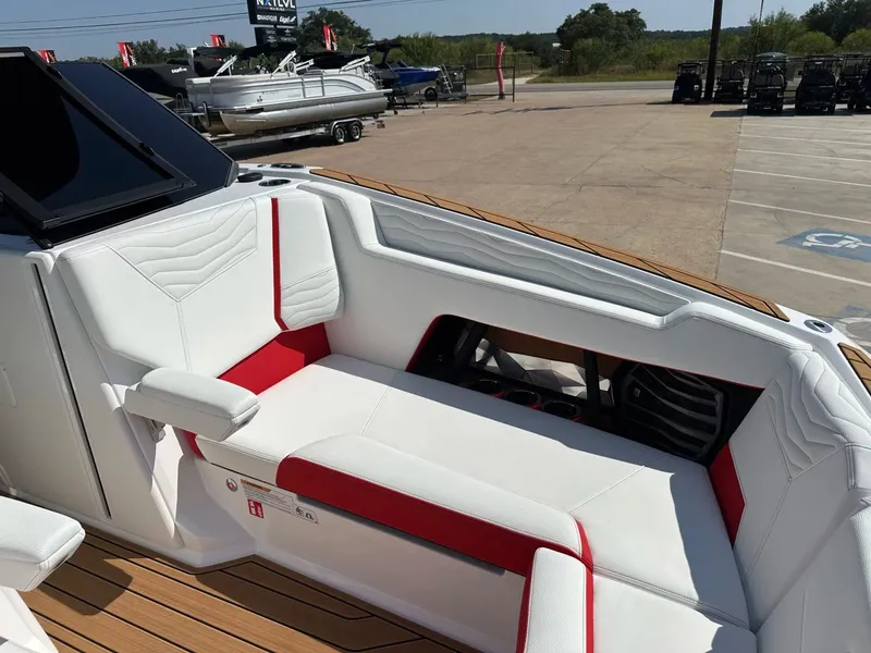 Slide: The Image of Nautique G25 2026 - 39