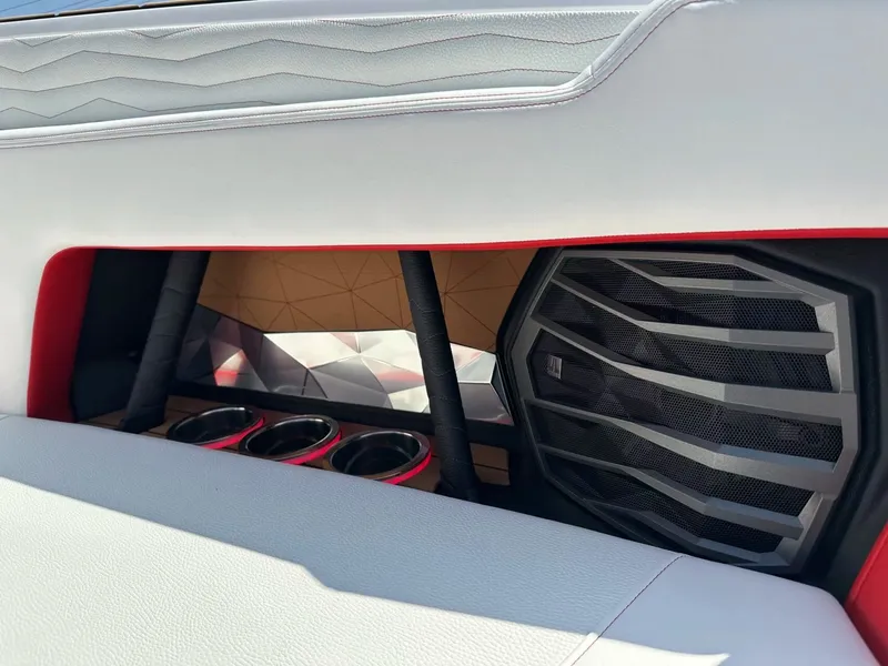 Slide: The Image of Nautique G25 2026 - 40