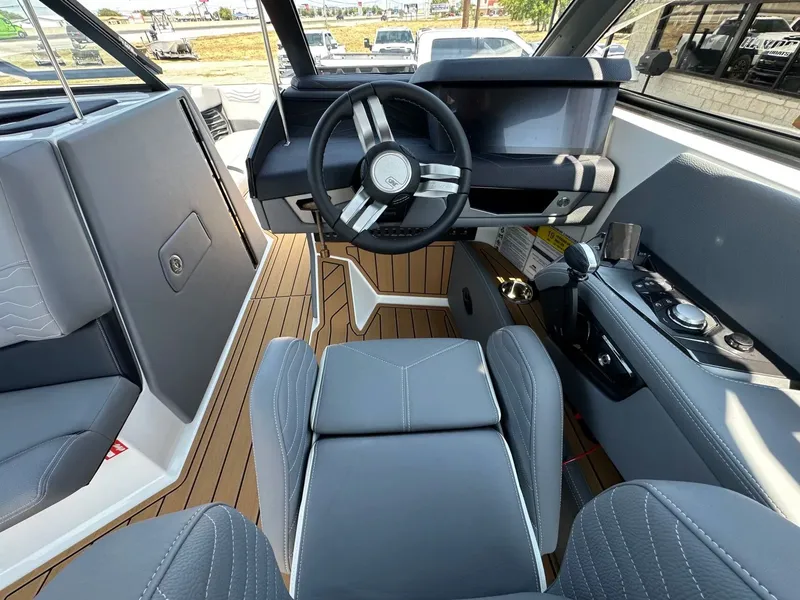 Slide: The Image of Nautique G25 2026 - 16