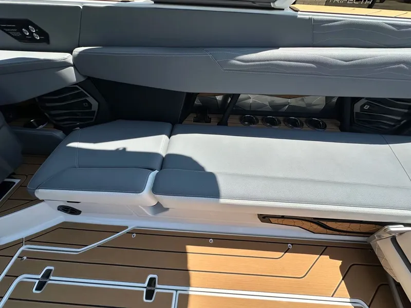 Slide: The Image of Nautique G25 2026 - 18