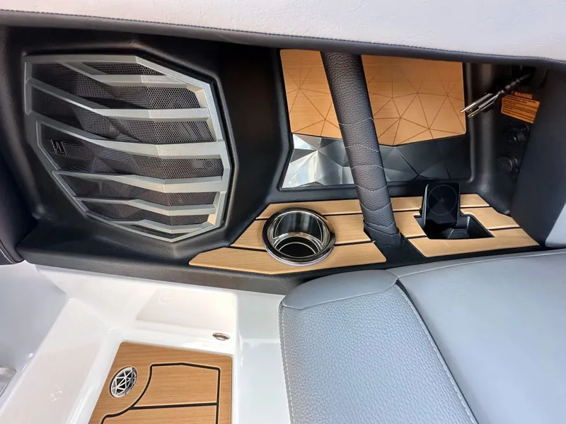 Slide: The Image of Nautique G25 2026 - 32