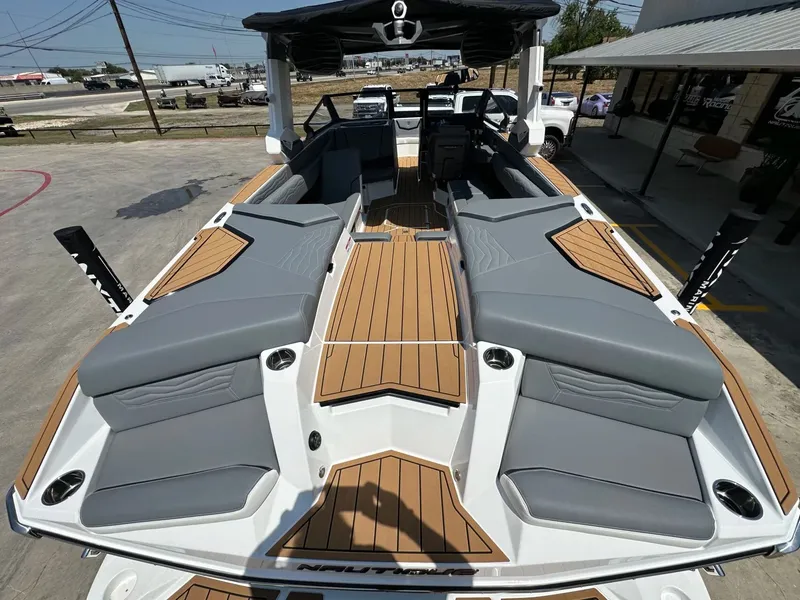 Slide: The Image of Nautique G25 2026 - 9