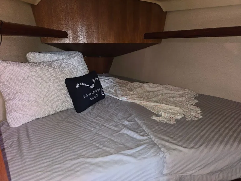 Slide: The Image of Hunter 36 2006 - 13