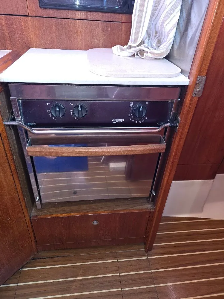 Slide: The Image of Hunter 36 2006 - 20