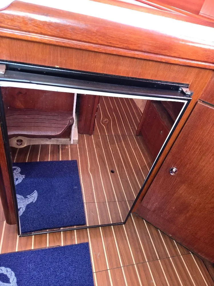 Slide: The Image of Hunter 36 2006 - 21