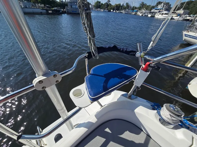 Slide: The Image of Hunter 36 2006 - 25