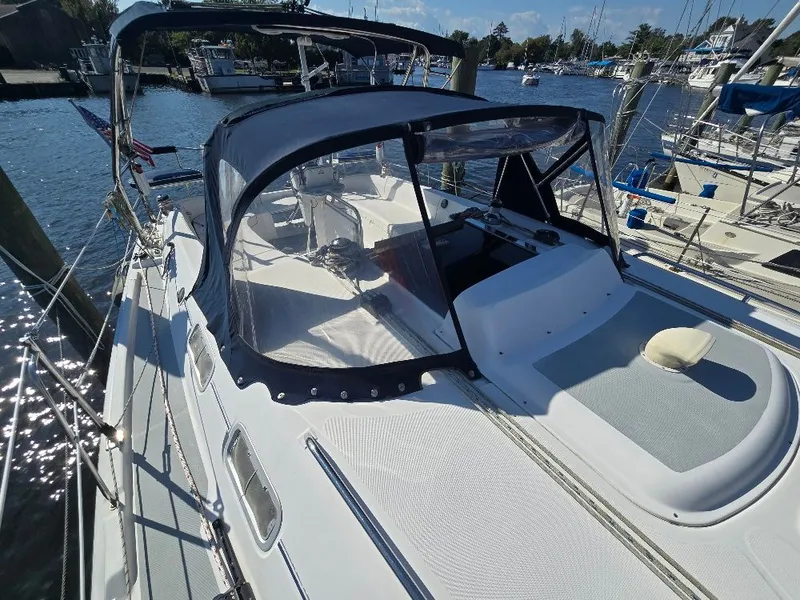 Slide: The Image of Hunter 36 2006 - 30