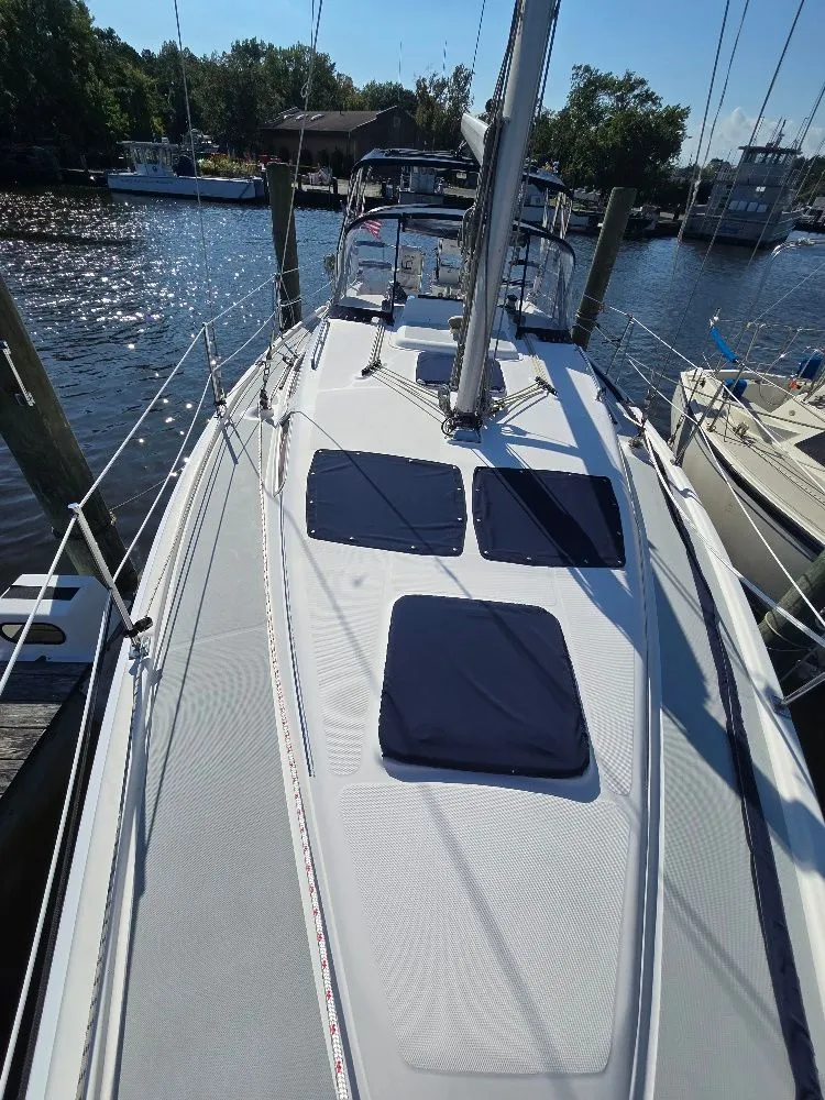 Slide: The Image of Hunter 36 2006 - 31