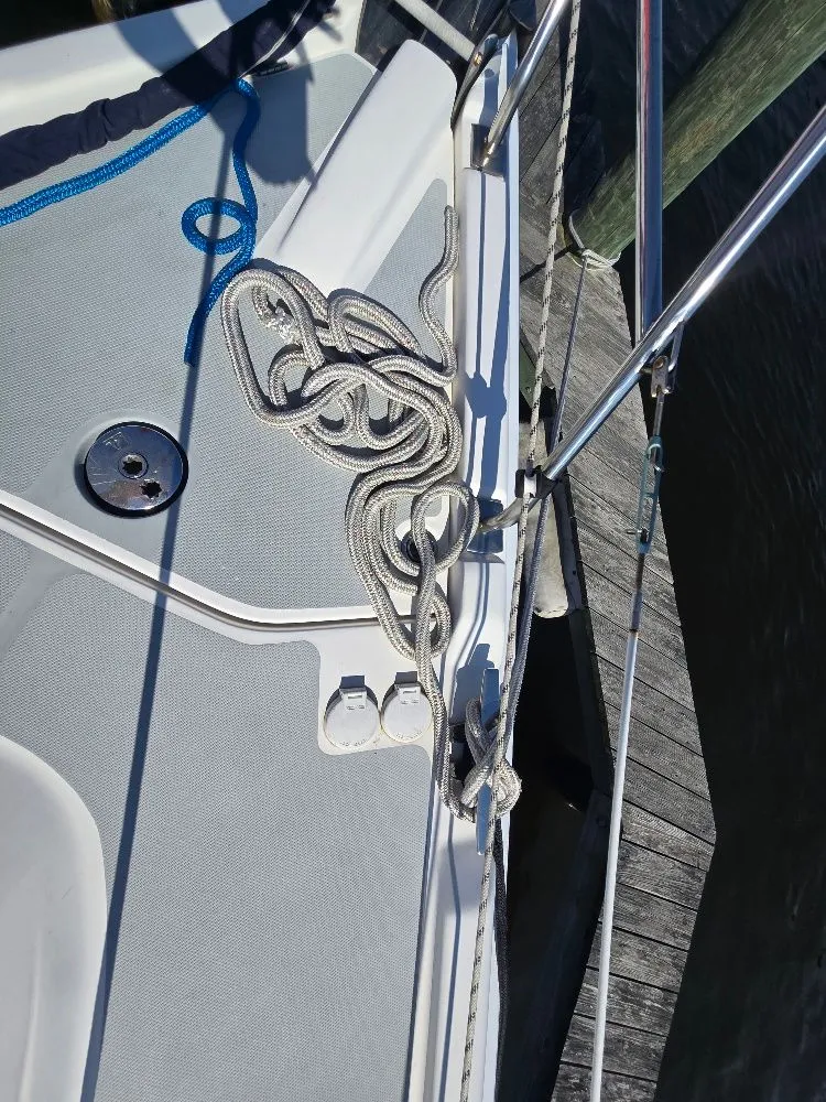 Slide: The Image of Hunter 36 2006 - 33