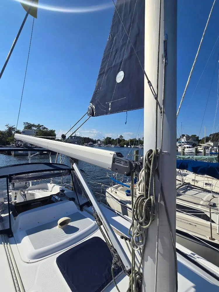 Slide: The Image of Hunter 36 2006 - 36