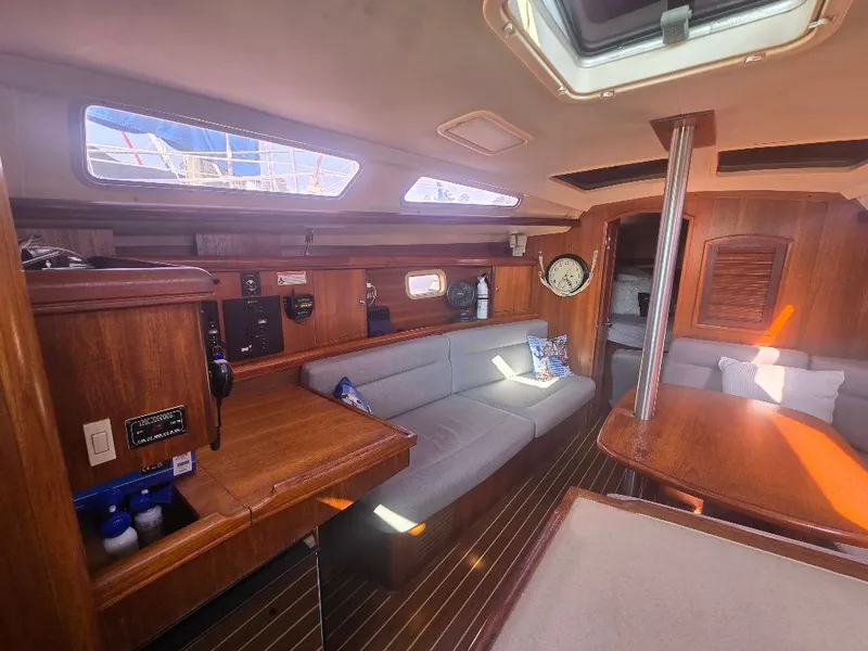 Slide: The Image of Hunter 36 2006 - 6