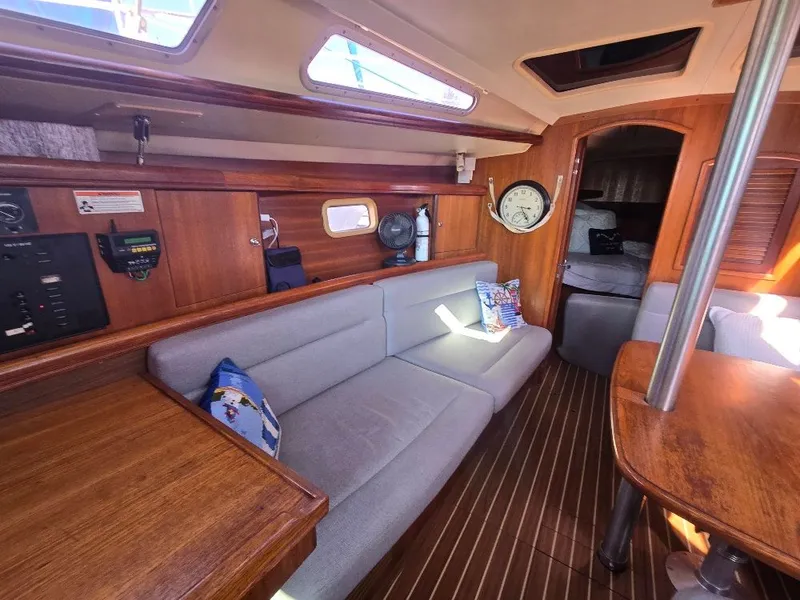 Slide: The Image of Hunter 36 2006 - 8