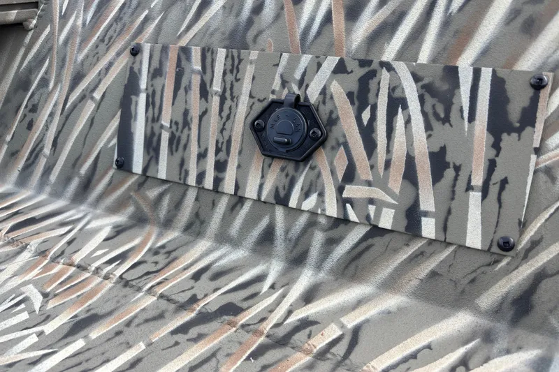 Slide: The Image of Camouflage interior of 2026 Tracker Grizzly 1650 T Prairie Wings Edition boat. - 13