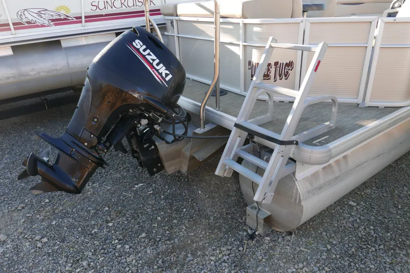 Slide: The Image of Sweetwater SW2086c 2018 pontoon boat with Suzuki outboard motor and boarding ladder. - 4