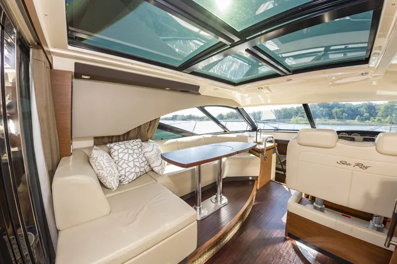 Slide: The Image of Sea Ray 510 Sundancer 2014 - 15