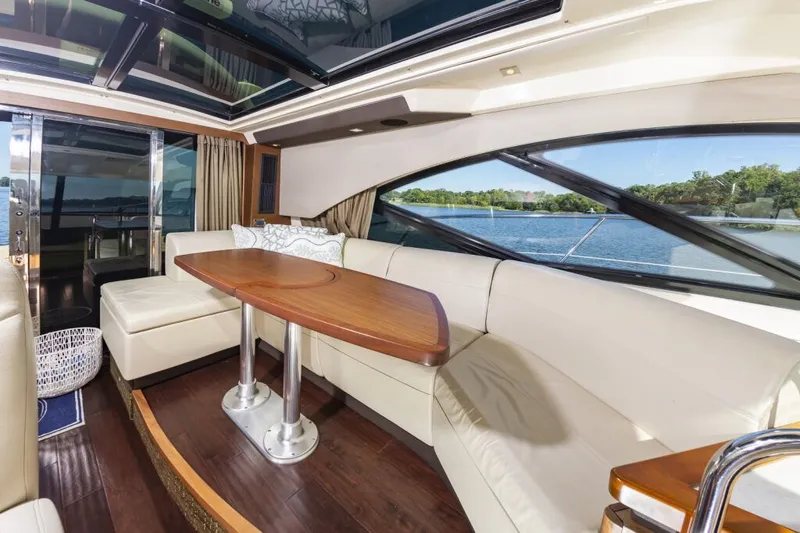 Slide: The Image of Sea Ray 510 Sundancer 2014 - 17