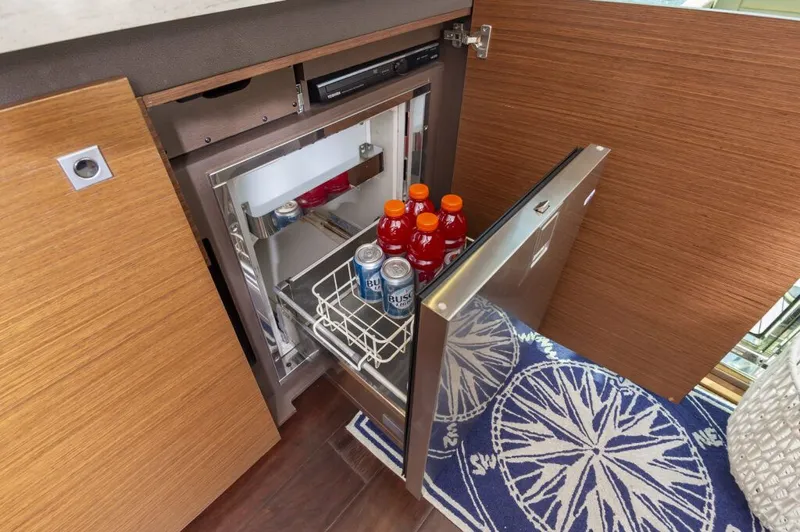 Slide: The Image of Sea Ray 510 Sundancer 2014 - 23