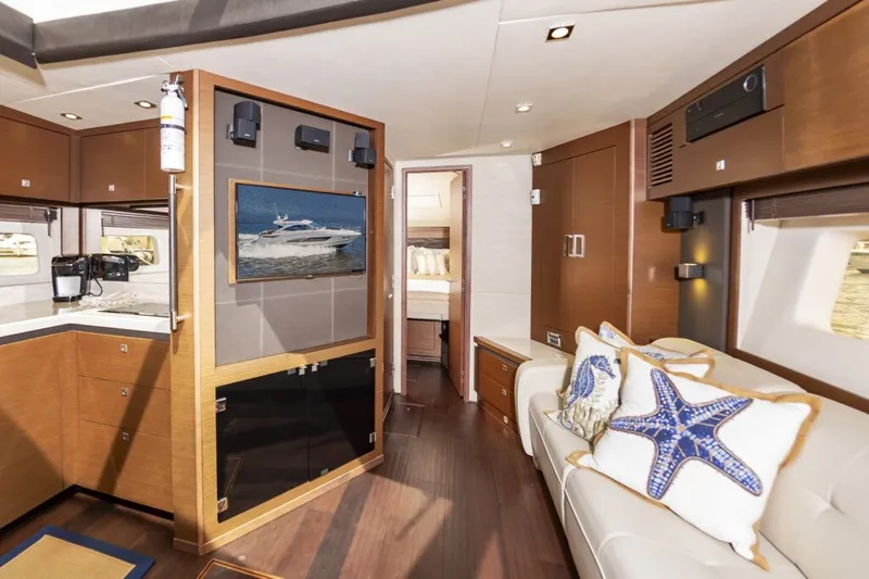 Slide: The Image of Sea Ray 510 Sundancer 2014 - 30