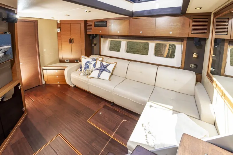Slide: The Image of Sea Ray 510 Sundancer 2014 - 36