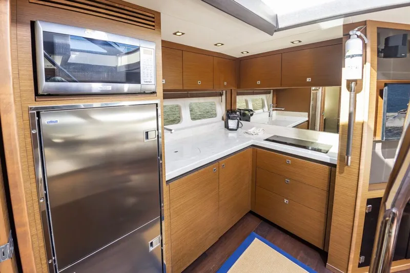 Slide: The Image of Sea Ray 510 Sundancer 2014 - 38