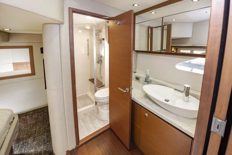 Slide: The Image of Sea Ray 510 Sundancer 2014 - 40