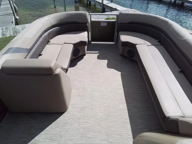 Slide: The Image of Bennington 24SSBXSG 2021 - 10