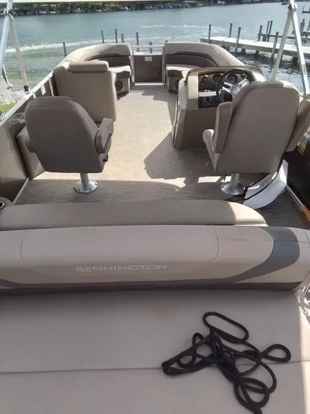 Slide: The Image of Bennington 24SSBXSG 2021 - 6