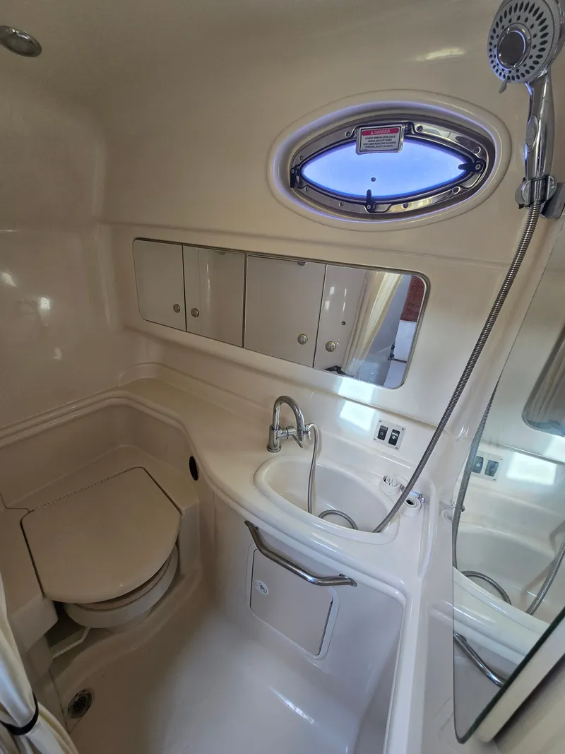 Slide: The Image of Sea Ray 340 Sundancer 2003 - 13