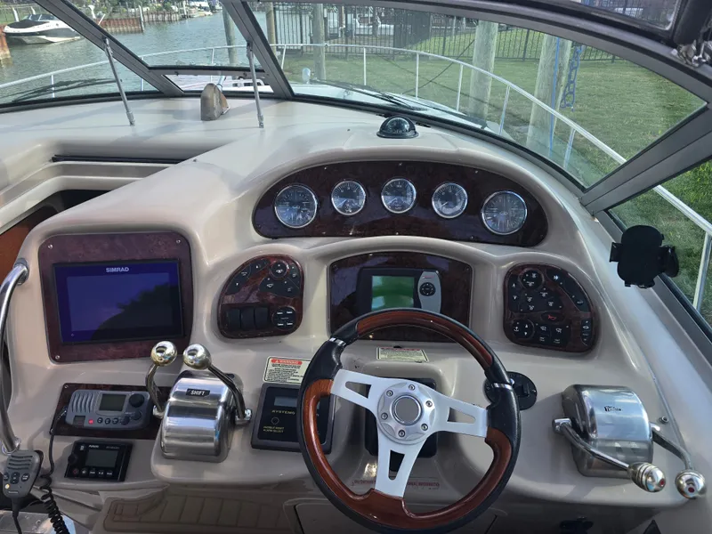 Slide: The Image of Sea Ray 340 Sundancer 2003 - 25