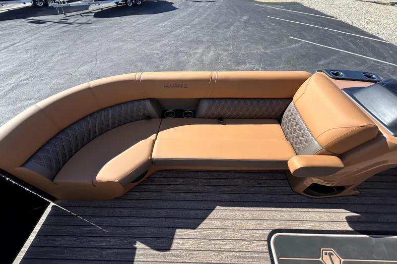 Slide: The Image of Luxurious seating on 2026 Harris FloteBote Cruiser 230 SL pontoon boat. - 21