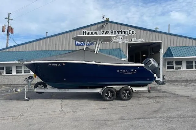 The Image of 2023 Robalo R230 Center Console boat on trailer at Happy Days Boating Co. - 0