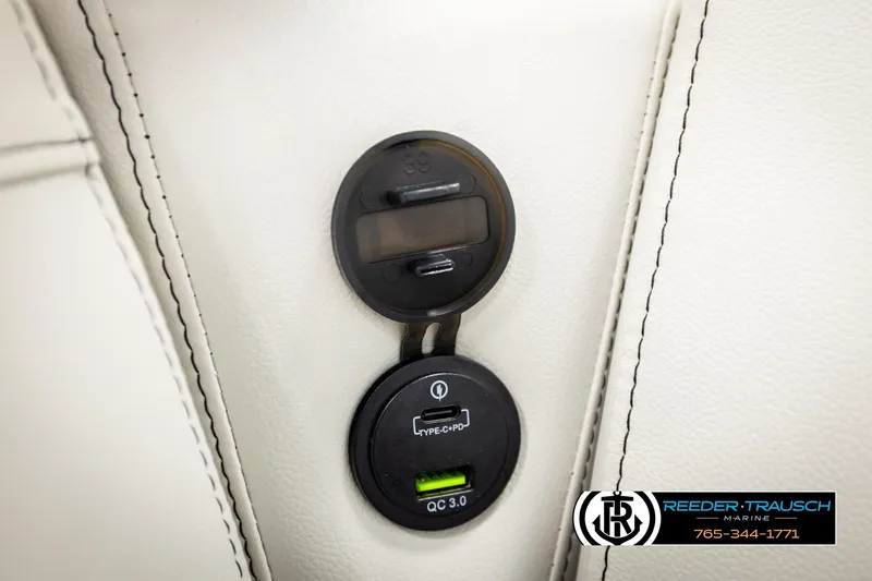 Slide: The Image of USB charging ports on Avalon VLS QL 2026 boat interior, featuring QC 3.0 and Type-C PD. - 43
