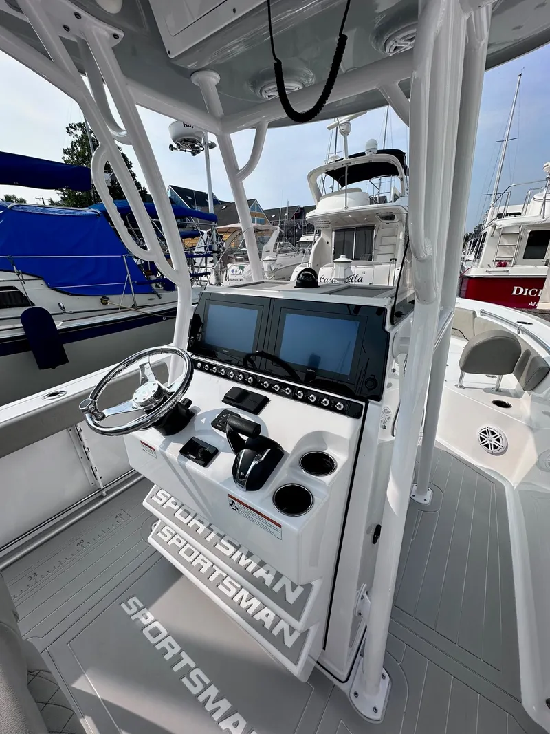 Slide: The Image of Sportsman Heritage 241 Center Console 2022 - 41