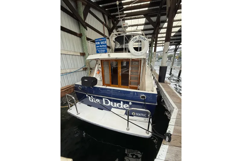 Slide: The Image of 1995 Ocean Alexander 486 yacht named "The Dude" docked for sale in Seattle. - 9