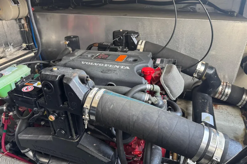 Slide: The Image of Volvo Penta engine in 2002 Regal Commodore 3860 boat, detailed view. - 45