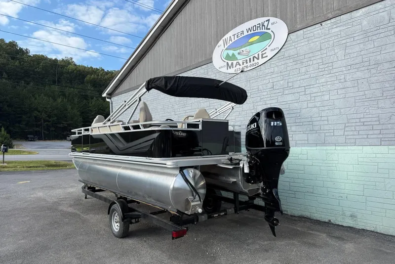 Slide: The Image of 2025 Avalon VTX Quad Fish pontoon boat with Suzuki 115 engine at Water Workz Marine. - 3