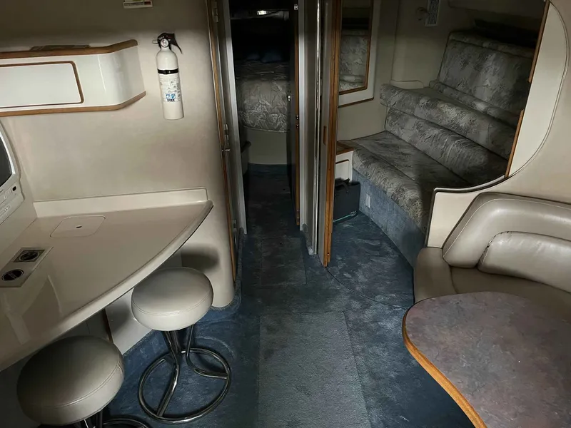 Slide: The Image of Sea Ray 400 Express Cruiser 1996 - 27
