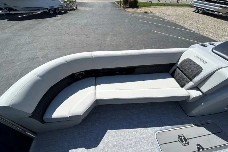 Slide: The Image of Luxurious seating on the 2026 Harris FloteBote 250 Solstice SLDH pontoon boat. - 19