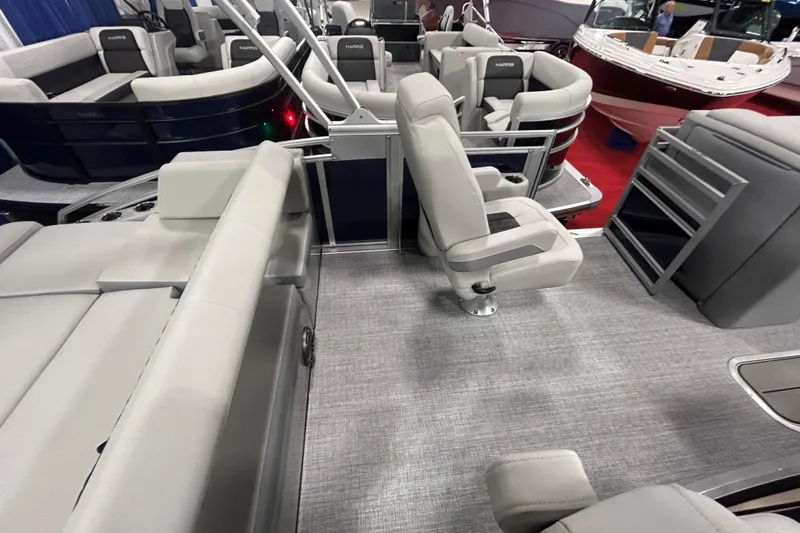 Slide: The Image of 2026 Harris FloteBote 250 Solstice SLDH interior with luxurious seating and modern design. - 4