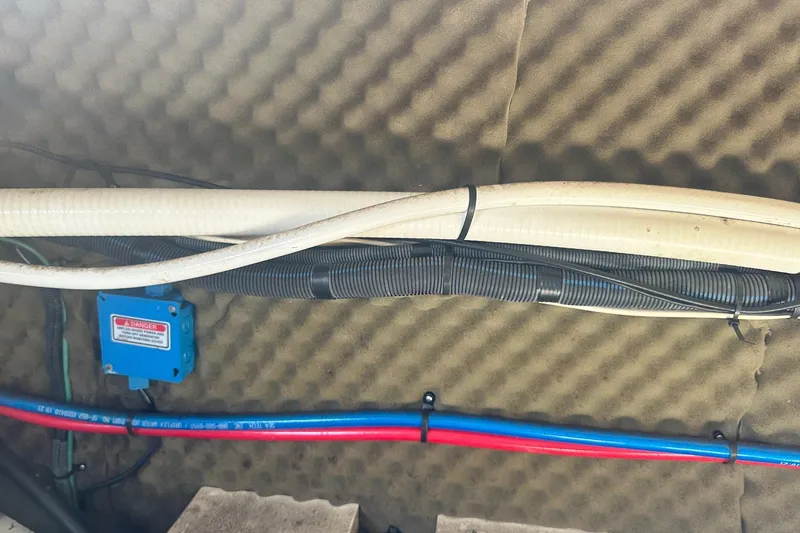 Slide: The Image of Engine compartment wiring of 2006 Sea Ray 260 Sundancer boat. - 30