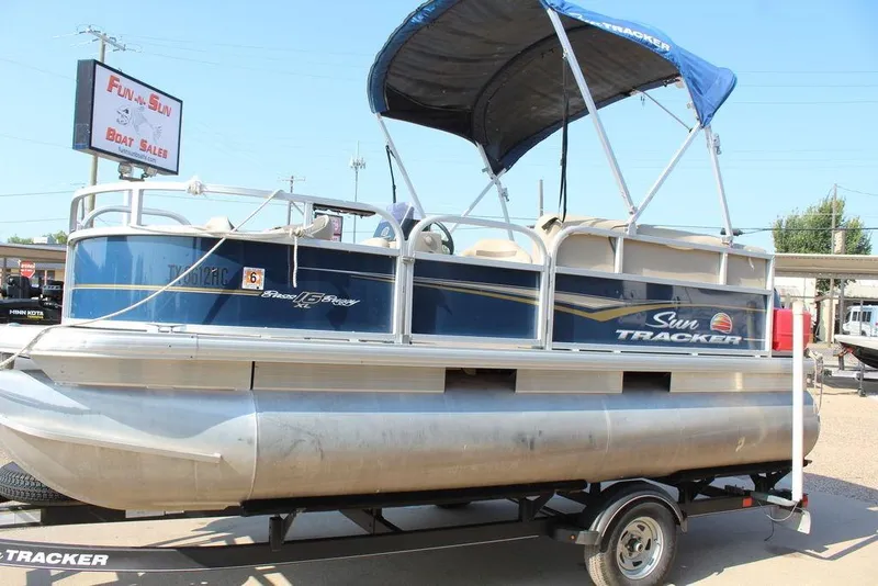 Slide: The Image of 2020 Sun Tracker BASS BUGGY® 16 DLX pontoon boat at dealership. - 6