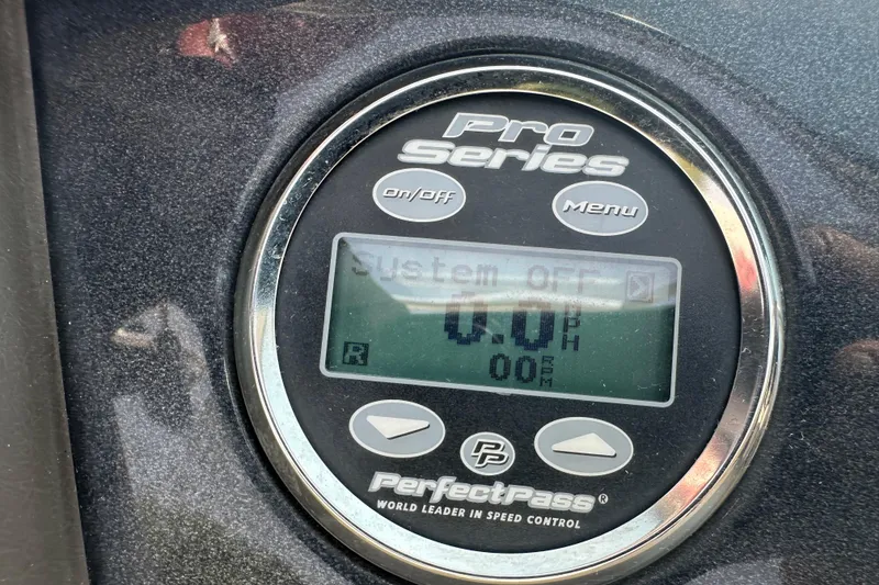 Slide: The Image of Close-up of a PerfectPass Pro Series display on a 2007 Sea Ray 230 Select boat. - 15