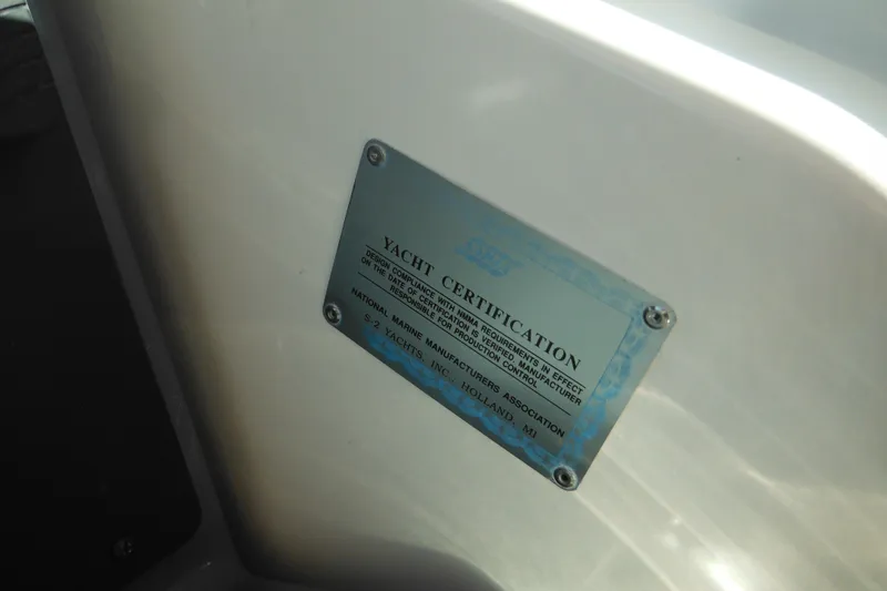 Slide: The Image of 2001 Tiara Yachts 3500 Open certification plaque, displaying compliance details. - 72