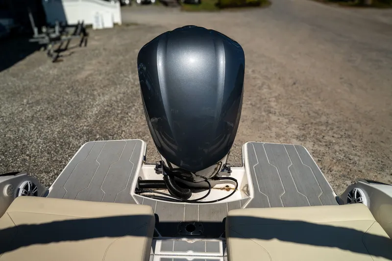 Slide: The Image of Regal LX2 2024 - 17