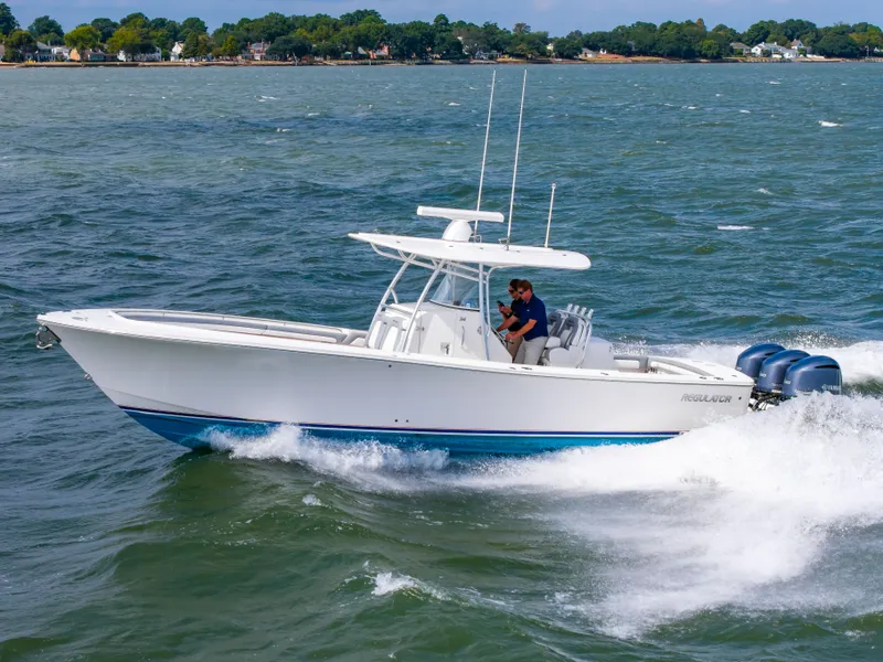 Slide: The Image of Regulator Marine 34 FS 2018 - 26