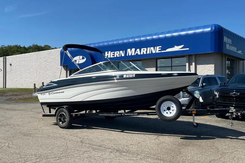 The Image of 2019 Crownline 205 SS boat on trailer at Hern Marine dealership. - 0