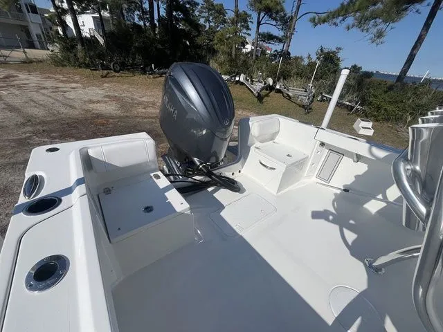 Slide: The Image of Parker Marine 210 Coastal 2026 - 11