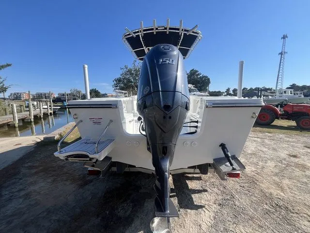 Slide: The Image of Parker Marine 210 Coastal 2026 - 5